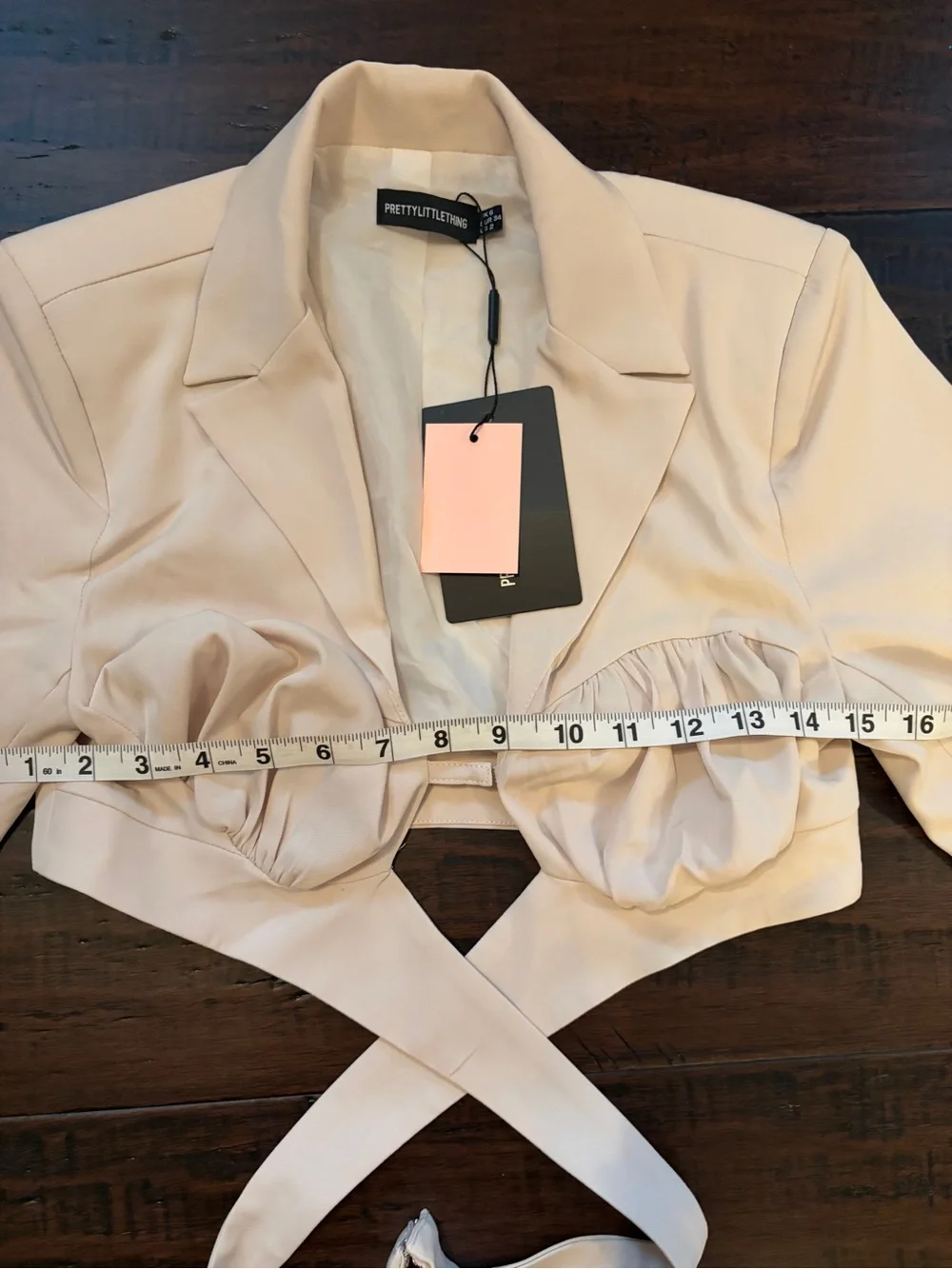 NWT Pretty little Thing Ruched Bust Cropped Blazer in Stone wrap waist sexy - Picture 3 of 10
